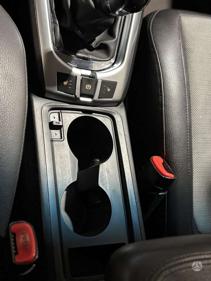 Opel Antara, 2.4 l., Внедорожник / Кроссовер
