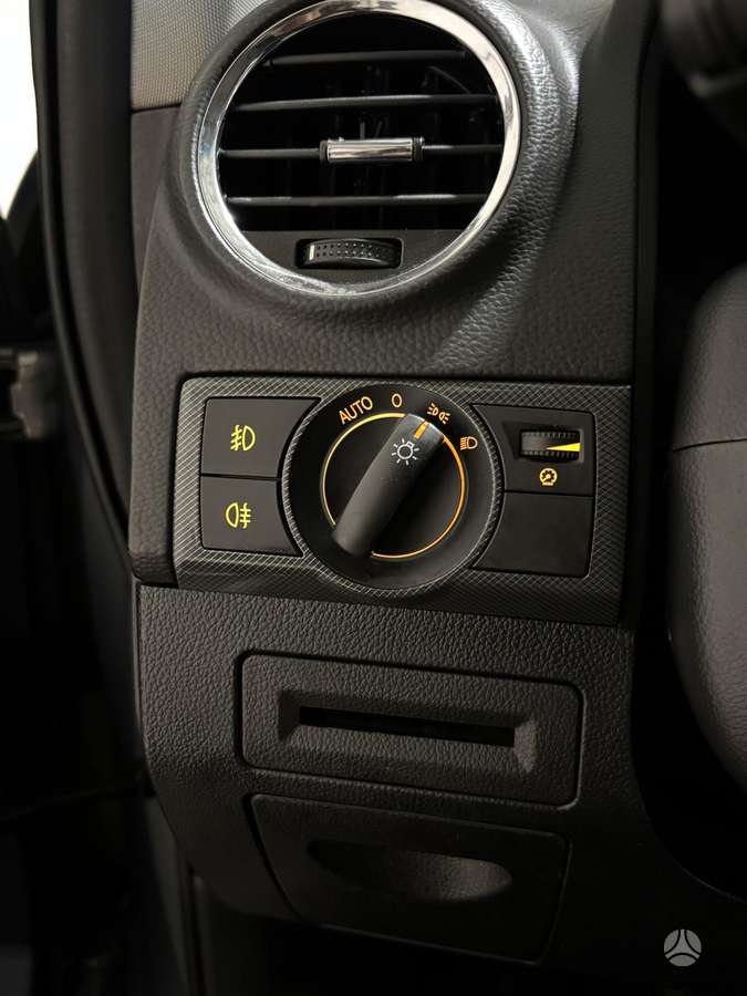 Opel Antara, 2.4 l., Внедорожник / Кроссовер