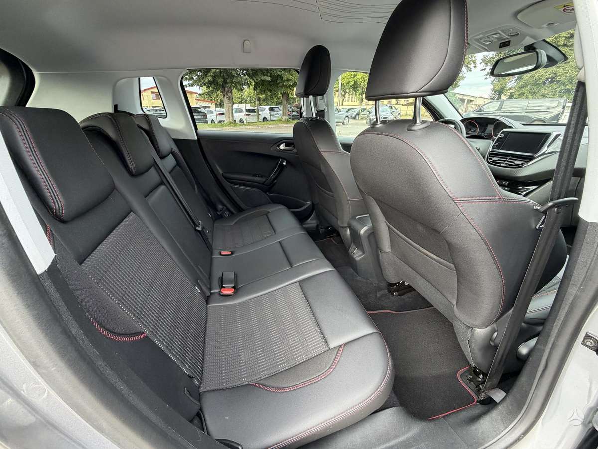 Peugeot 2008, 1.2 l., Минивэн
