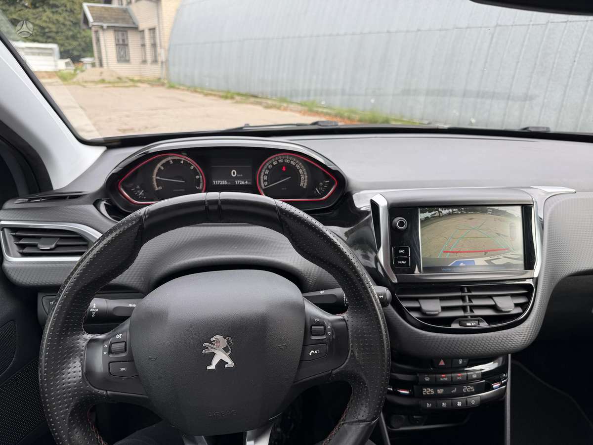 Peugeot 2008, 1.2 l., Минивэн