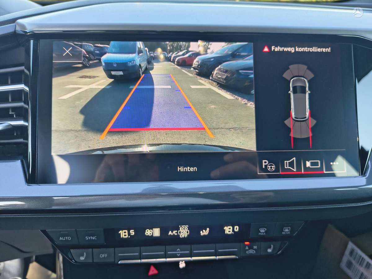 Audi Q4 e-tron, 82 kWh, mpv / minivan