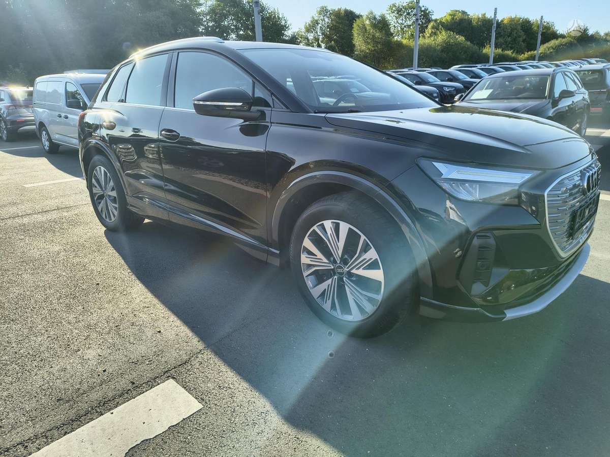 Audi Q4 e-tron, 82 kWh, mpv / minivan