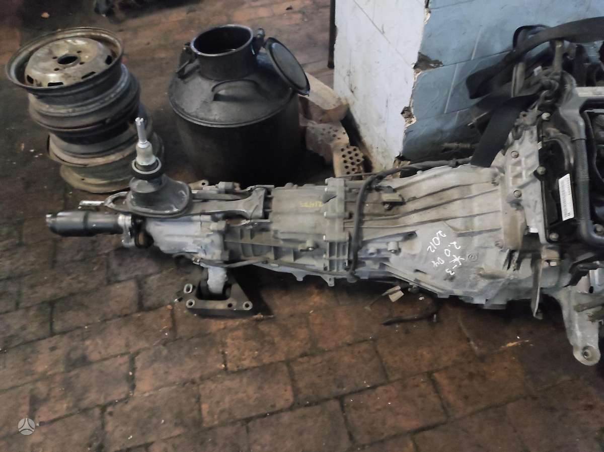 BMW 3 serija Tik variklis ir dėžė