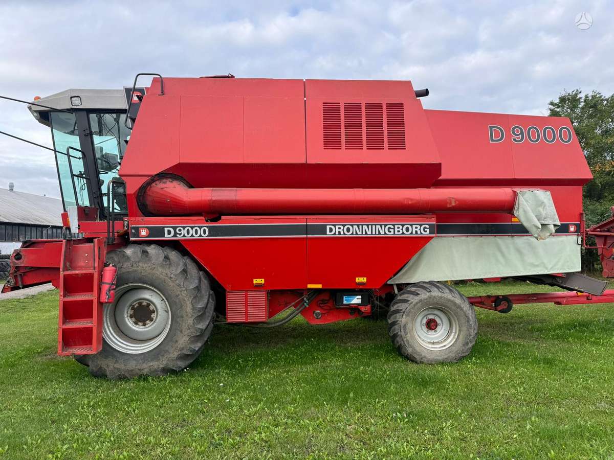 Dronningborg D9000 JUMBO, combine harvesters