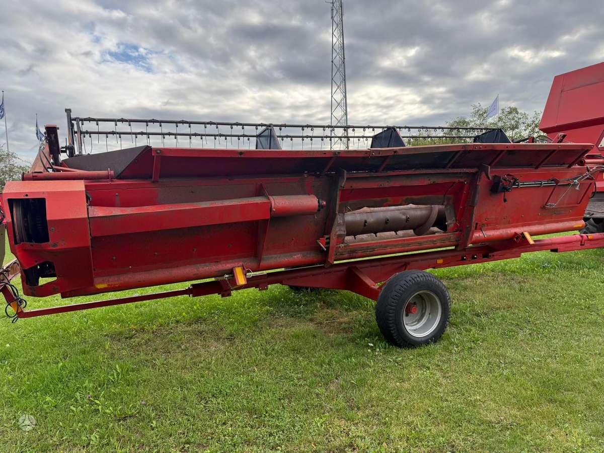 Dronningborg D9000 JUMBO, combine harvesters