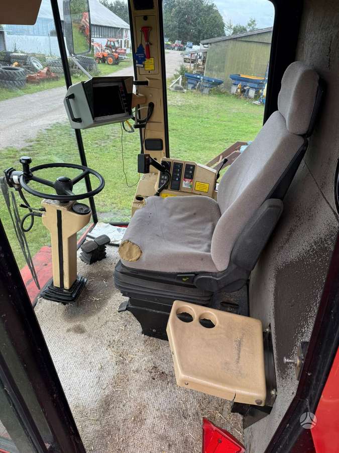 Dronningborg D9000 JUMBO, combine harvesters