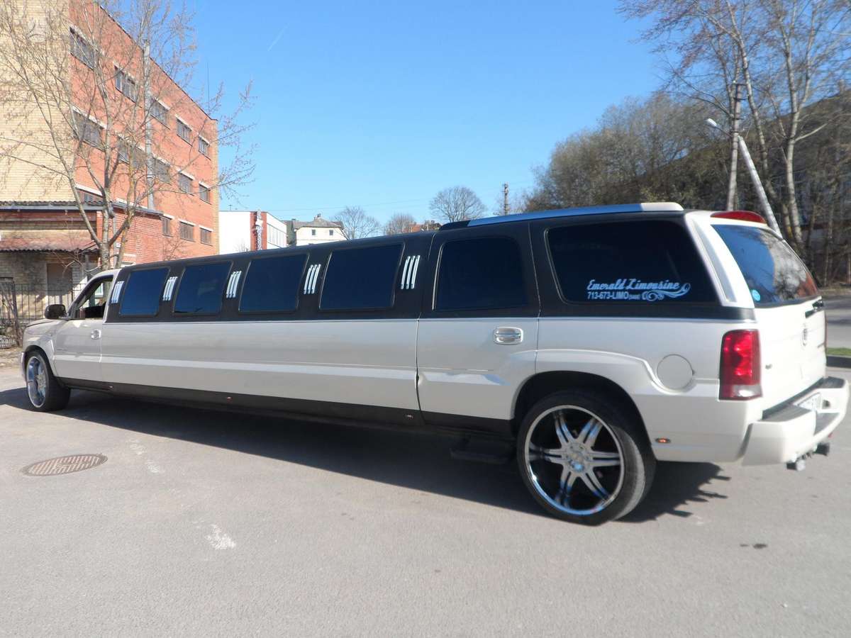 Cadillac Escalade, Лимузин