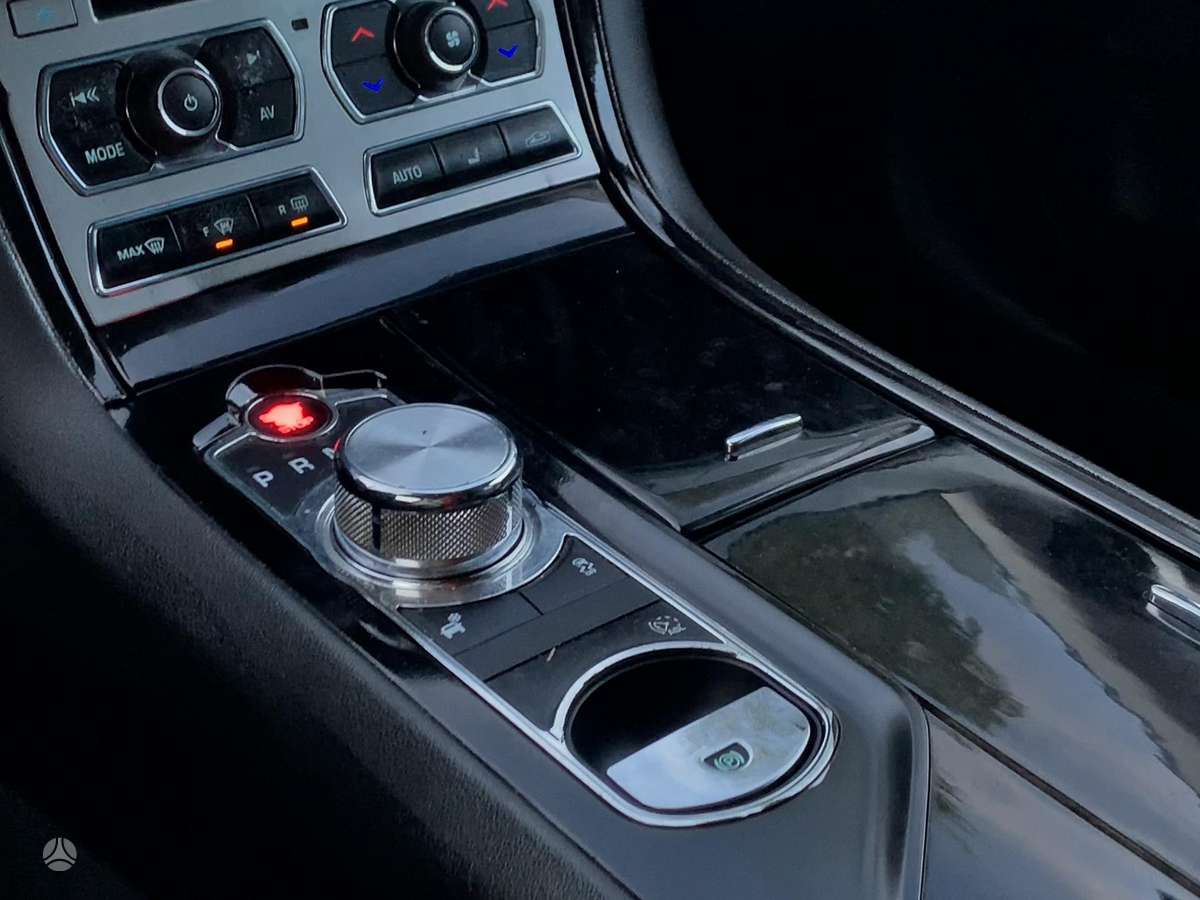 Jaguar XF, 2.2 l., Универсал