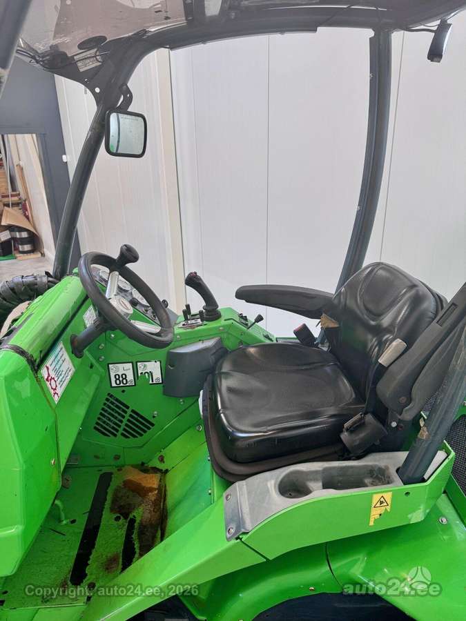 Avant M750 2.4 36 kW, self-propelled loaders