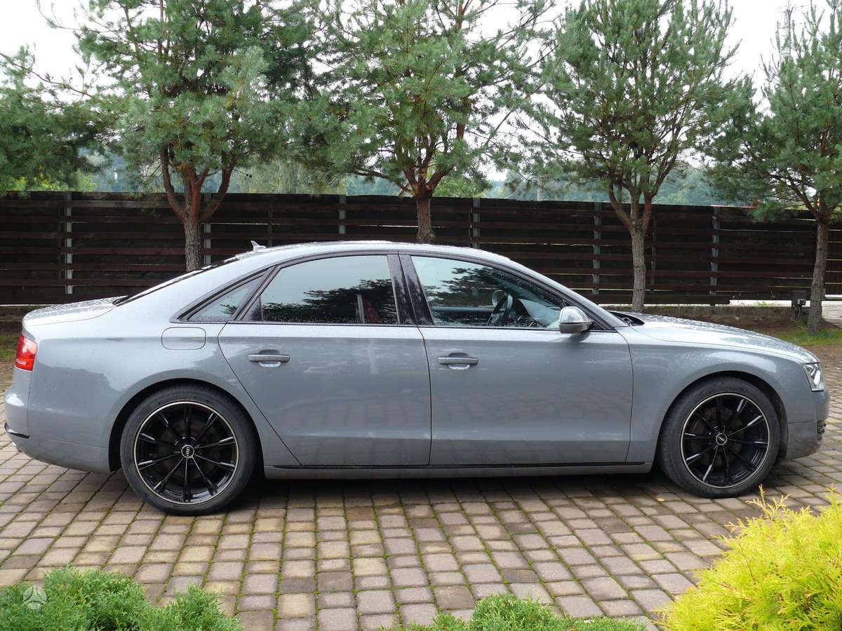 Audi A8, 3.0 l., Седан
