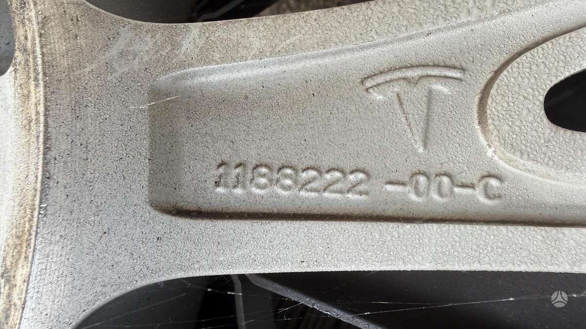 TESLA Model Y, light alloy, R19