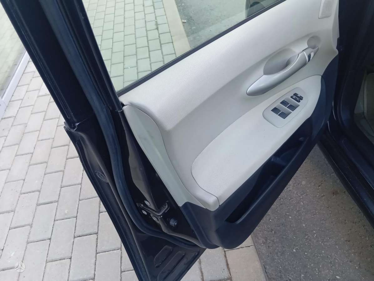 Toyota Auris - 8