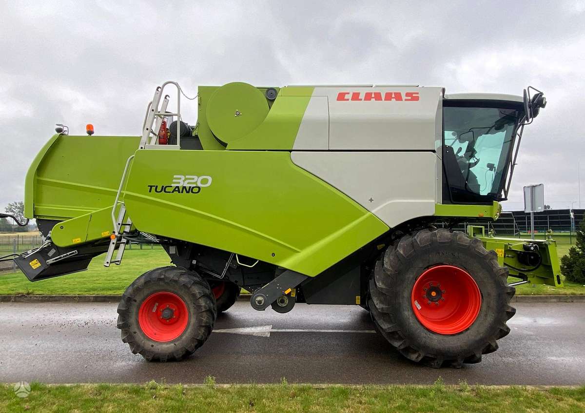 Claas Tucano 320, kombainai