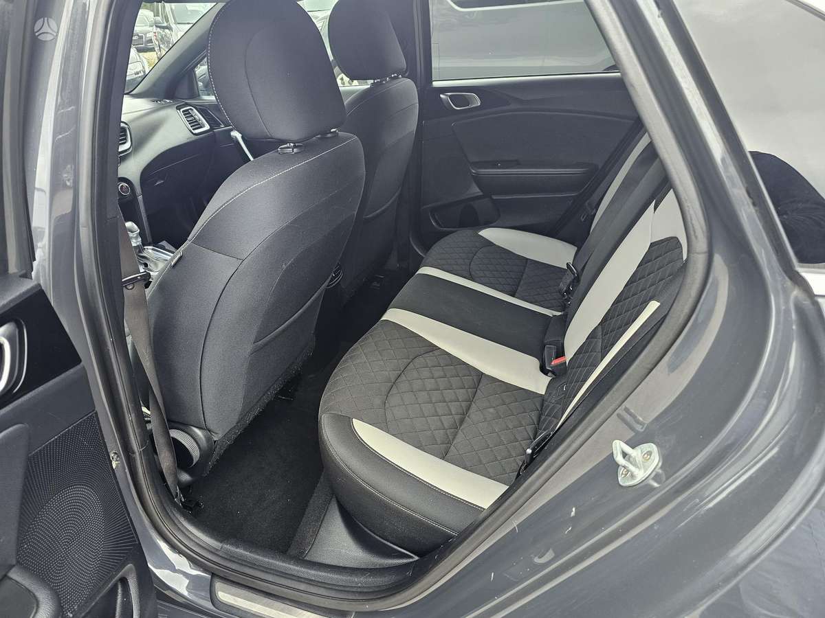 Kia Ceed, 1.6 l., Хэтчбек