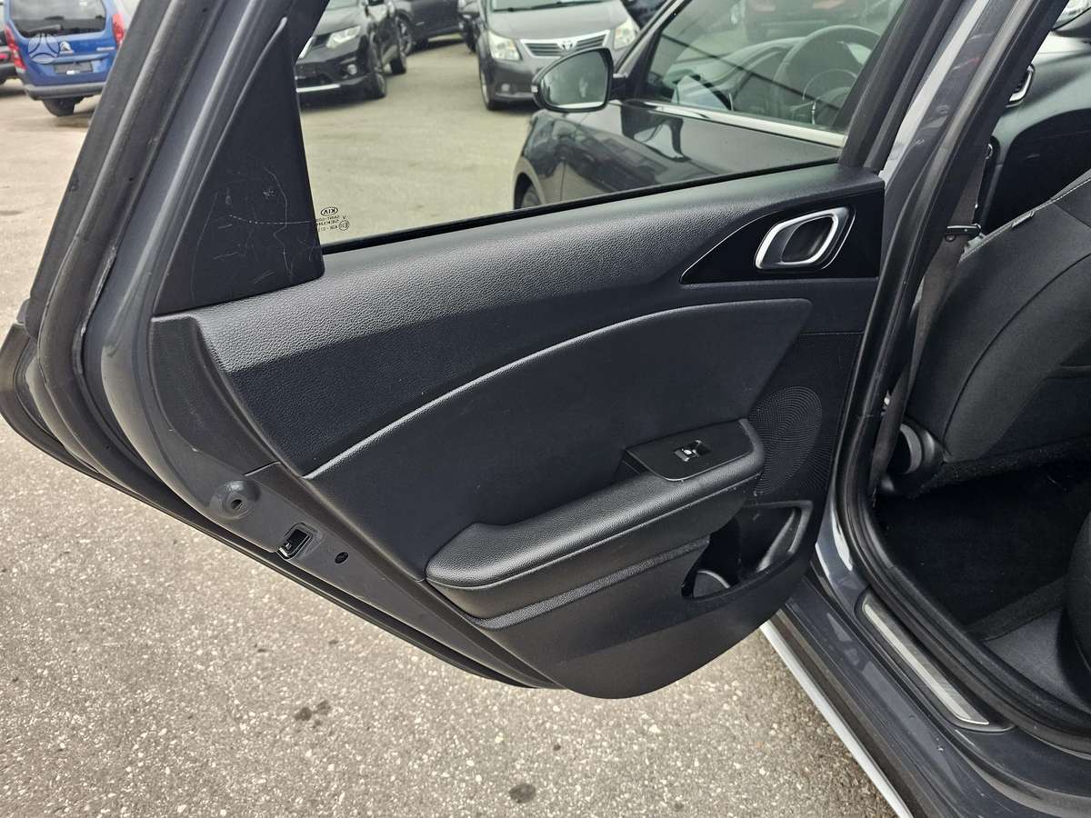 Kia Ceed, 1.6 l., hatchback