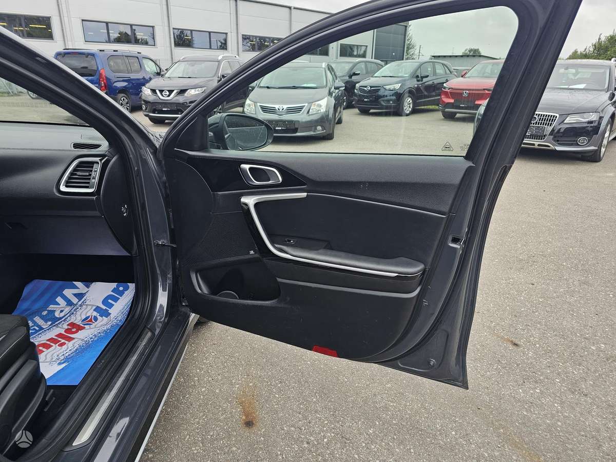 Kia Ceed, 1.6 l., hatchback