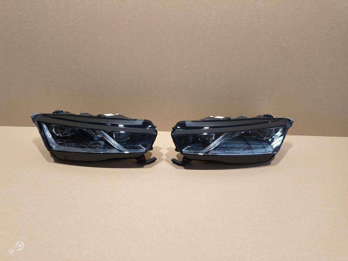 Skoda Octavia lights