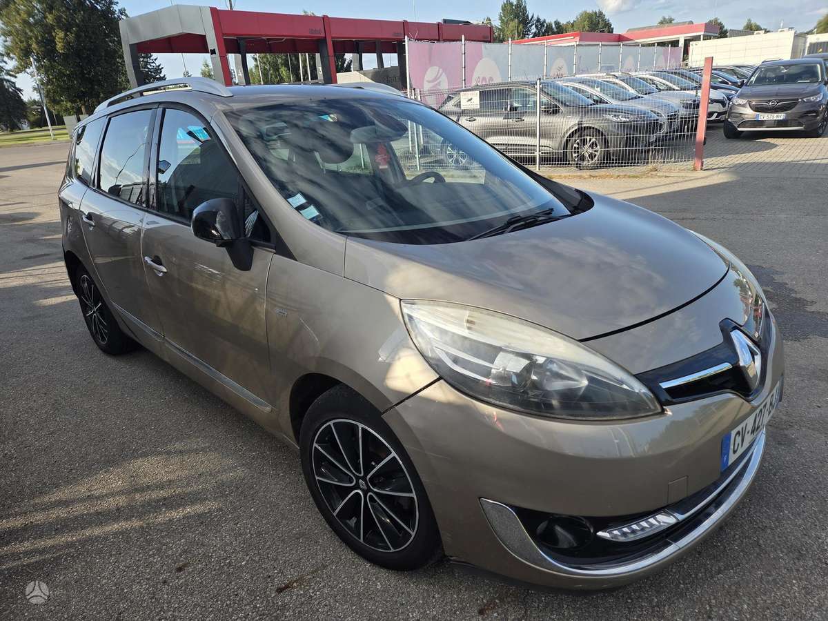 Renault Grand Scenic - 1