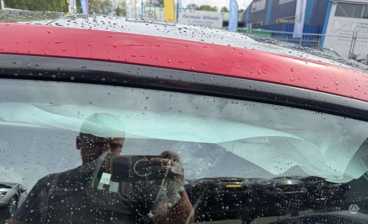 Tesla Model 3, Хэтчбек
