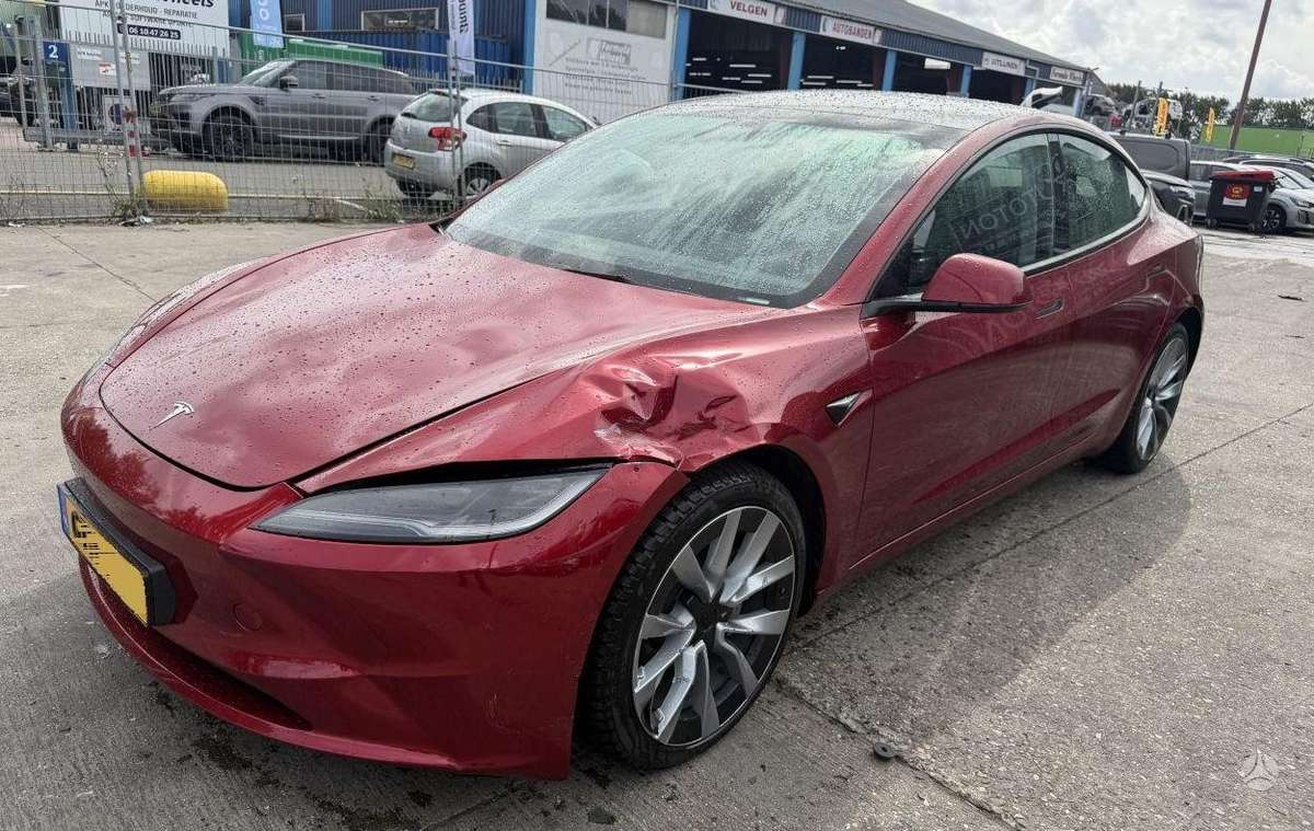 Tesla Model 3, hečbekas