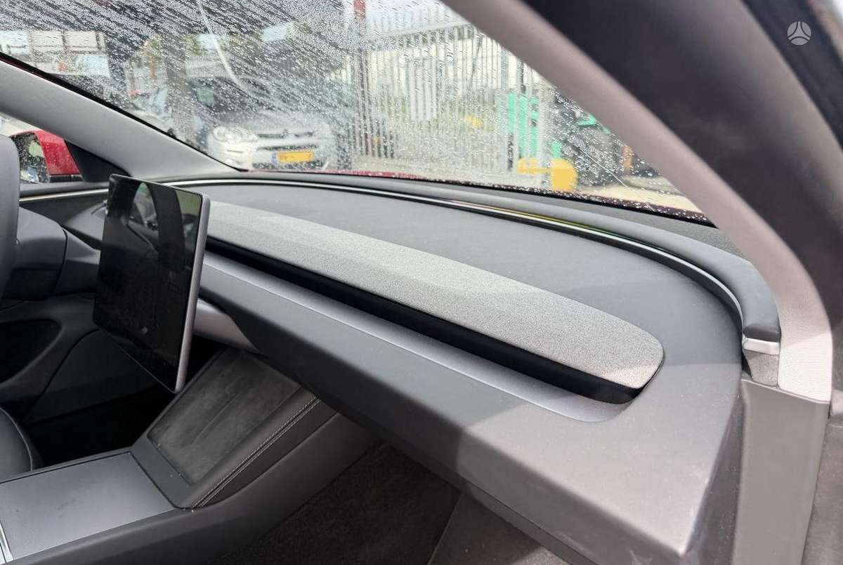 Tesla Model 3, Хэтчбек