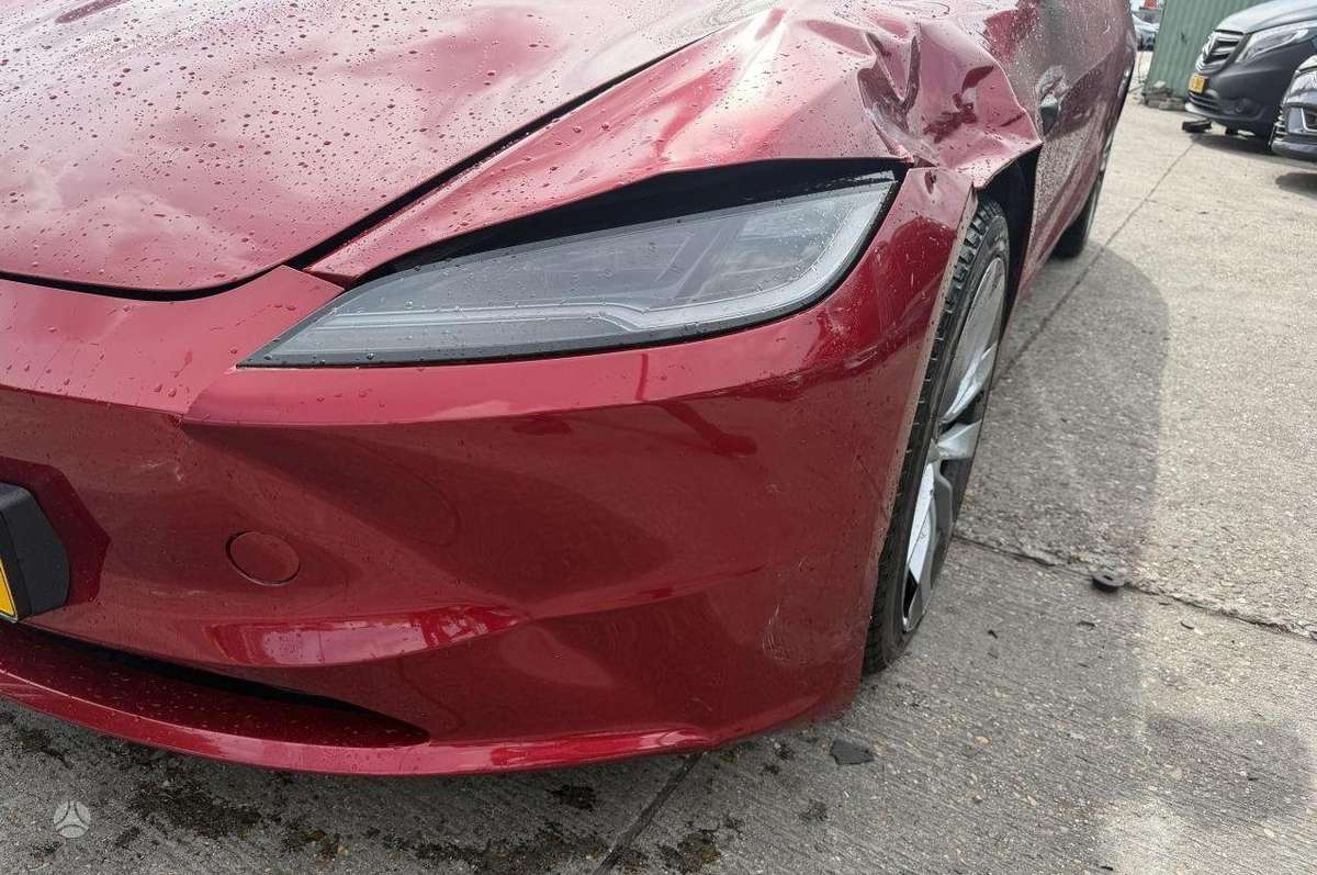 Tesla Model 3, Хэтчбек