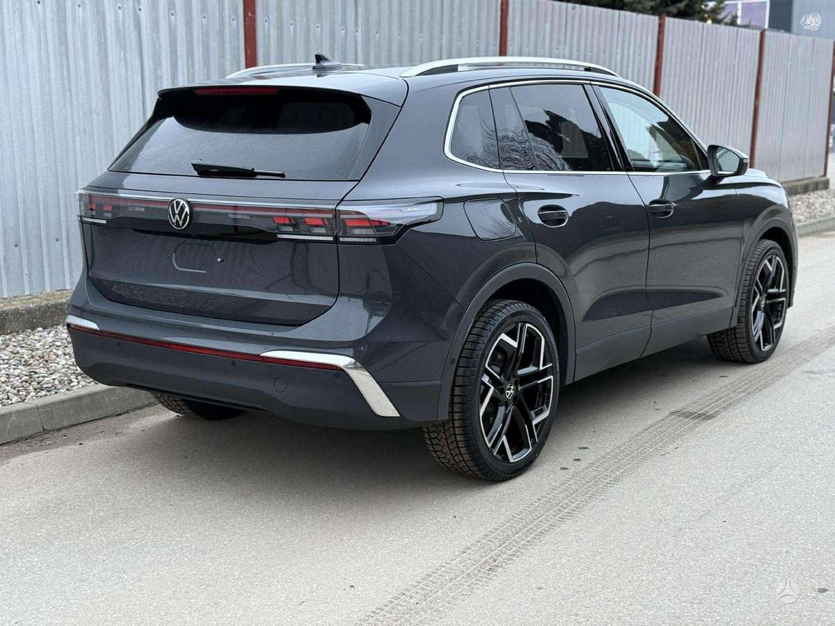 Volkswagen Tiguan - 5