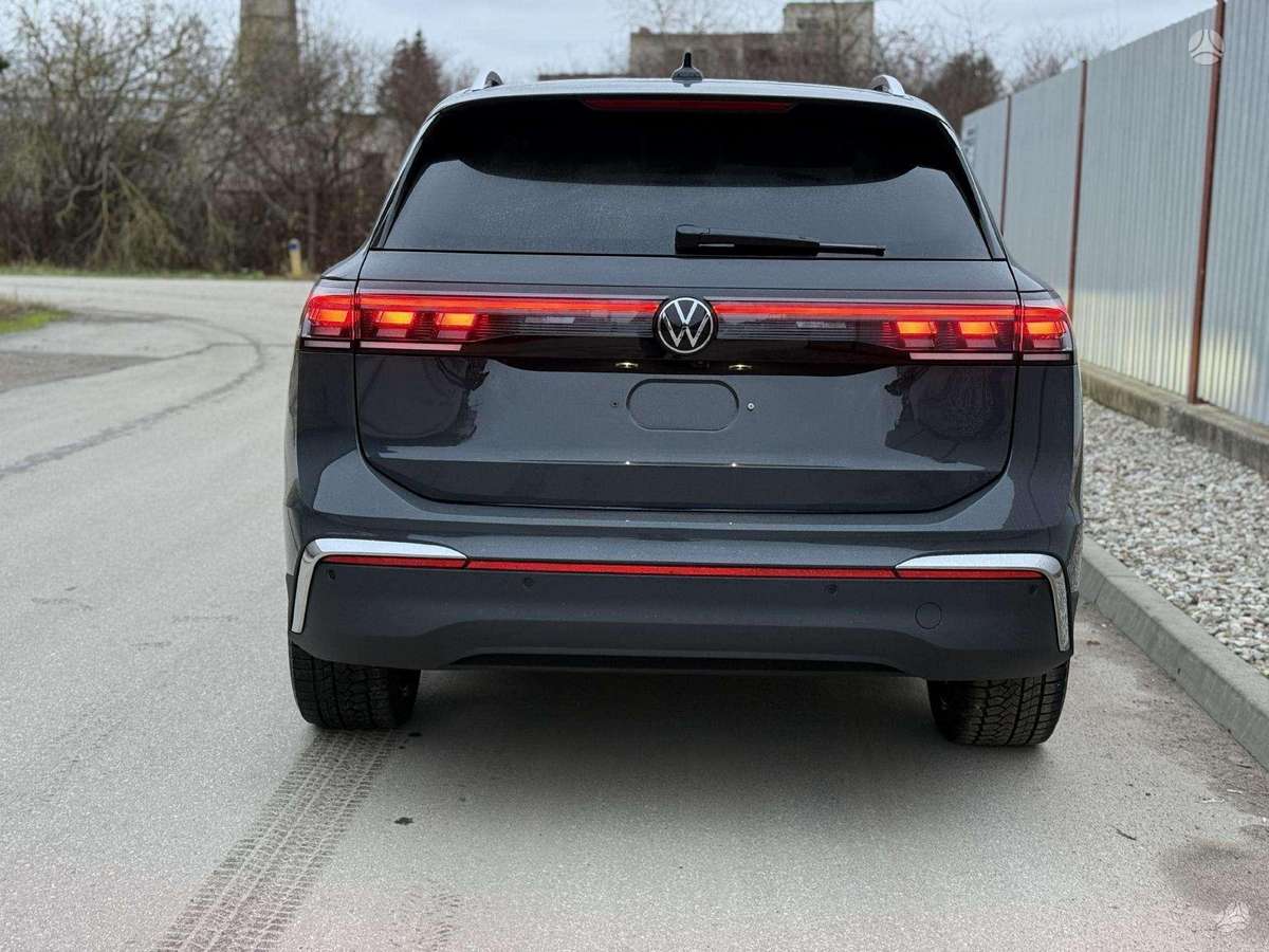 Volkswagen Tiguan - 8