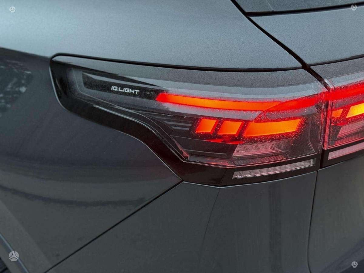 Volkswagen Tiguan - 10