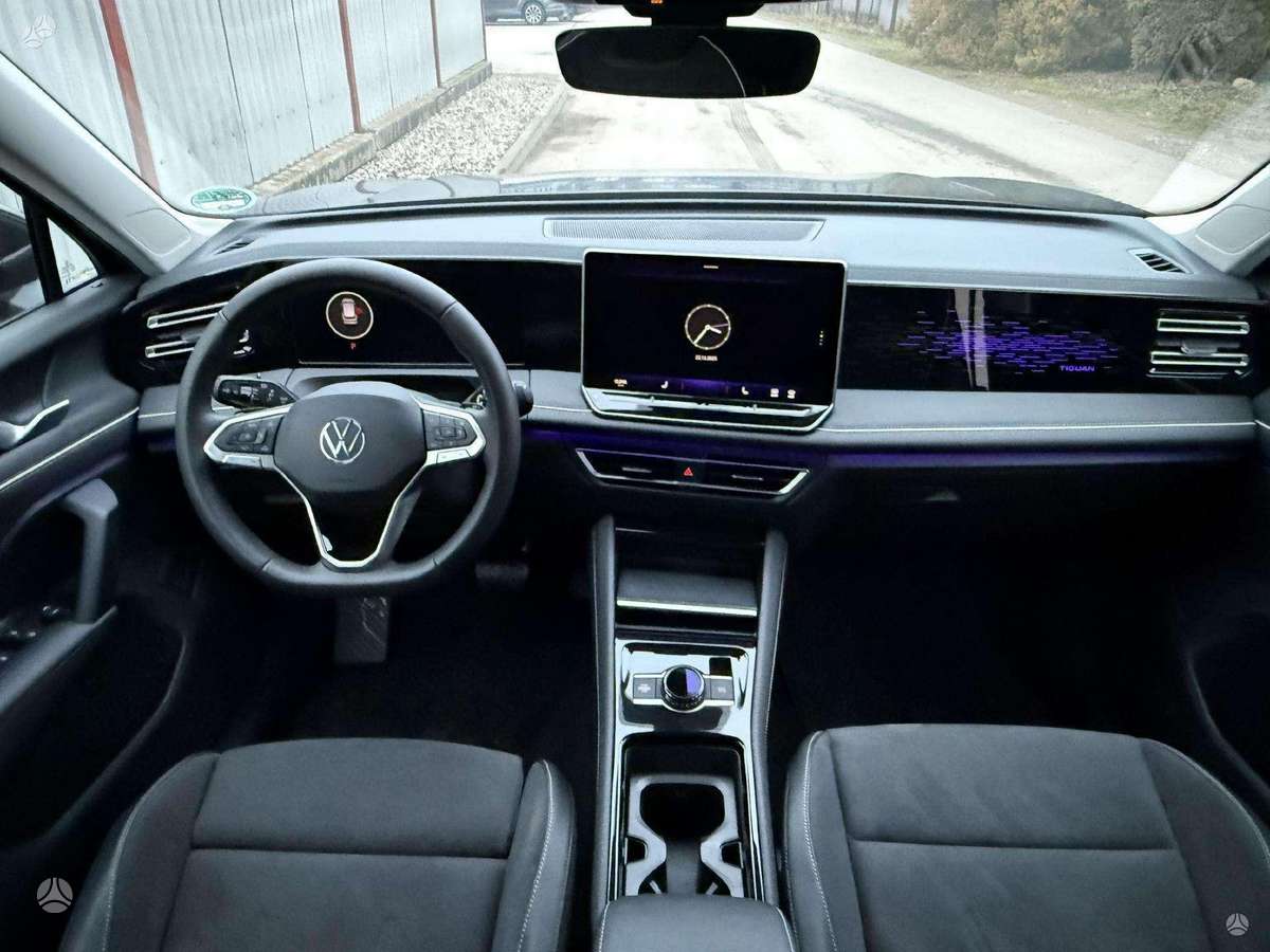 Volkswagen Tiguan - 12