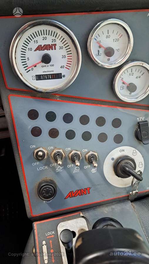 Avant 750 DLX 36 kW, self-propelled loaders