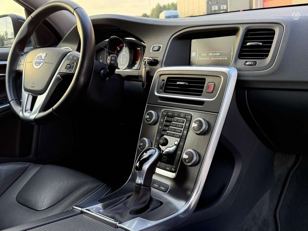 Volvo V60, 2.4 l., wagon