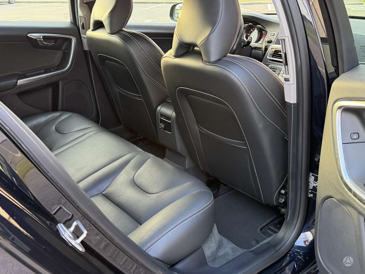Volvo V60, 2.4 l., wagon