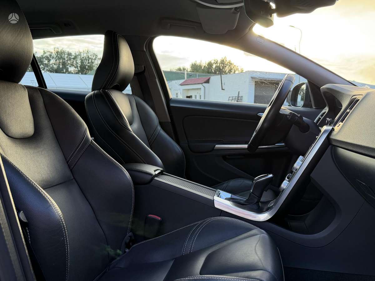 Volvo V60, 2.4 l., Универсал