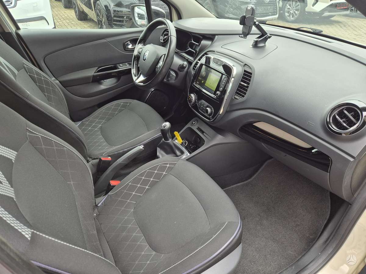 Renault Captur, 1.5 l., Внедорожник / Кроссовер