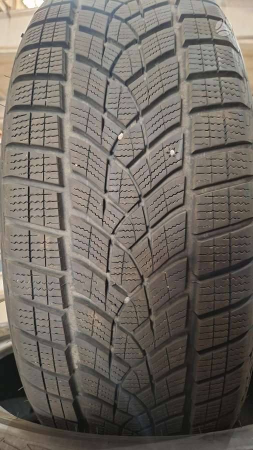 Goodyear, winter 215/50 R19