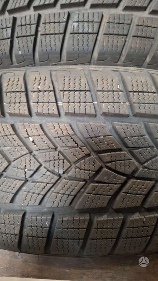 Goodyear, winter 215/50 R19