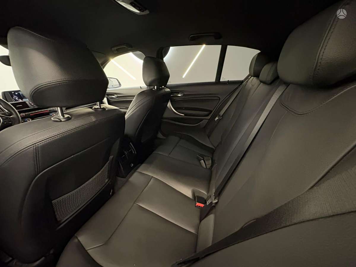 BMW 120, 2.0 l., hatchback