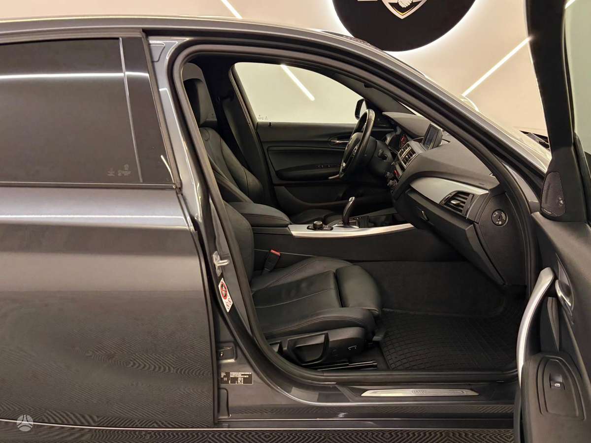 BMW 120, 2.0 l., Хэтчбек