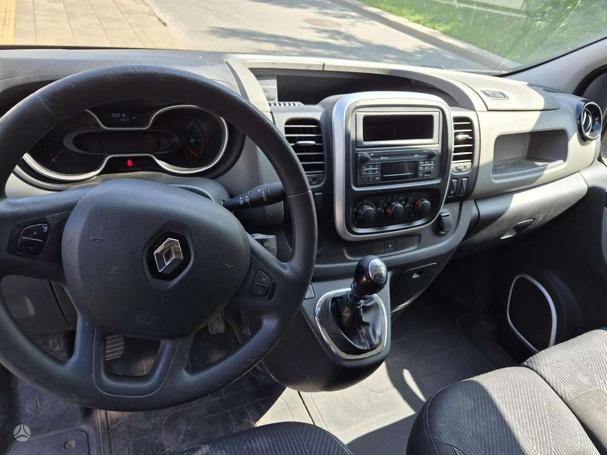 Renault Trafic - 8