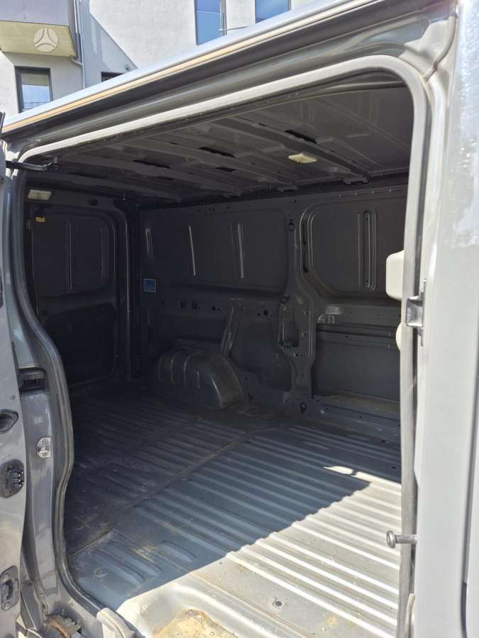 Renault Trafic - 9