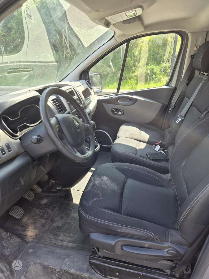 Renault Trafic - 11