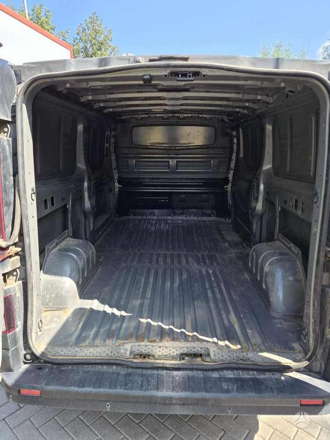 Renault Trafic - 12