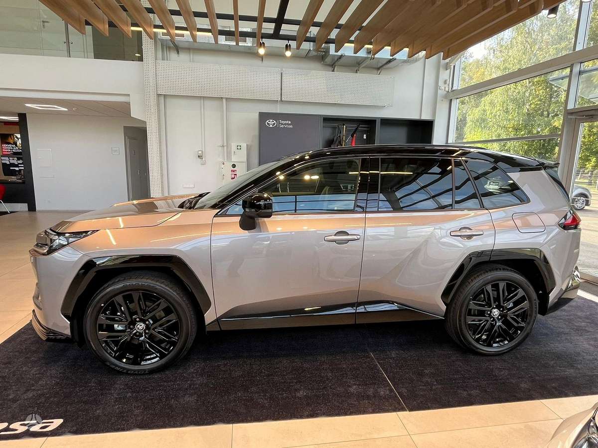 Toyota RAV4 - 5