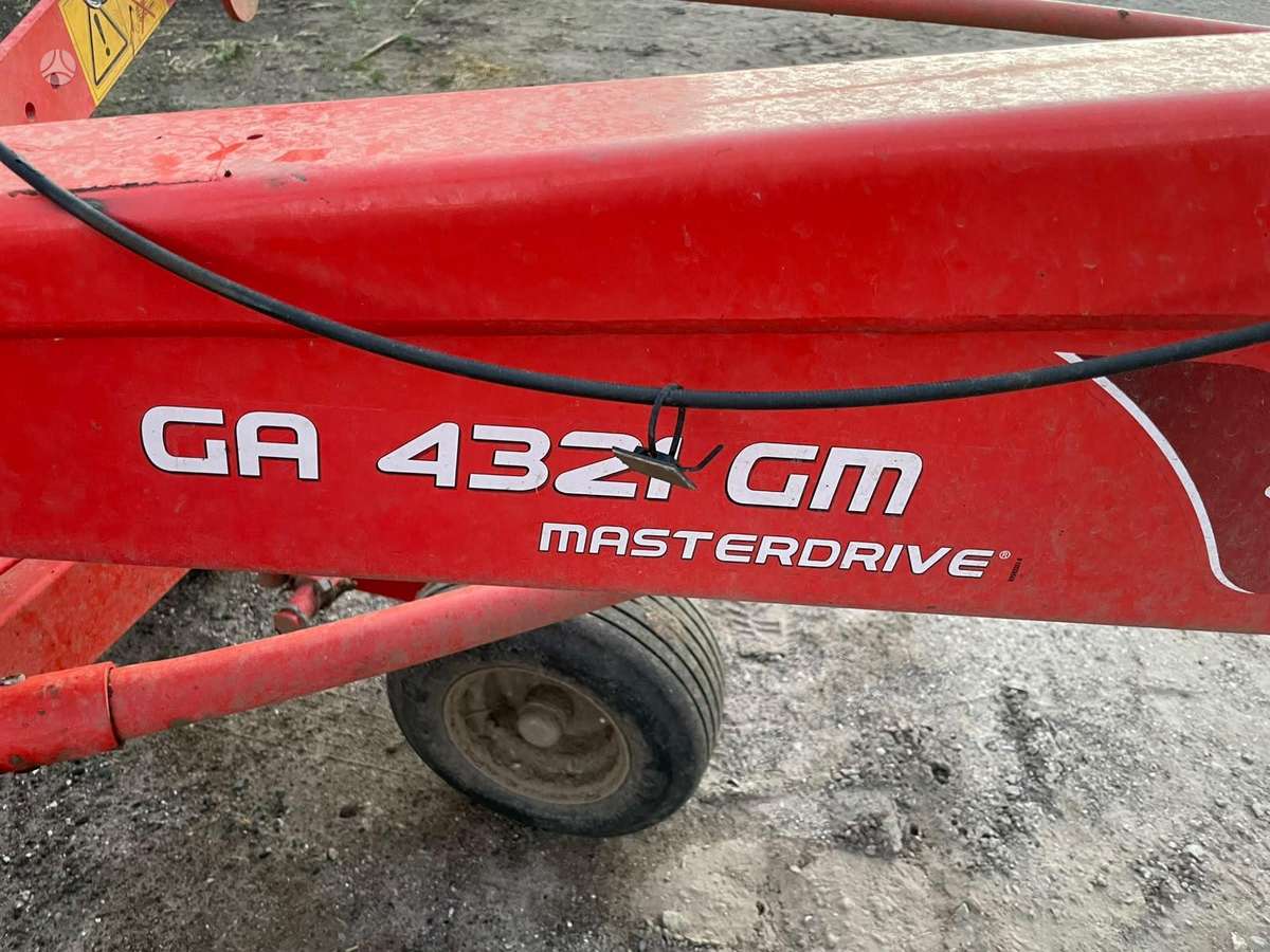 Kuhn GA 4321 GM, rakes