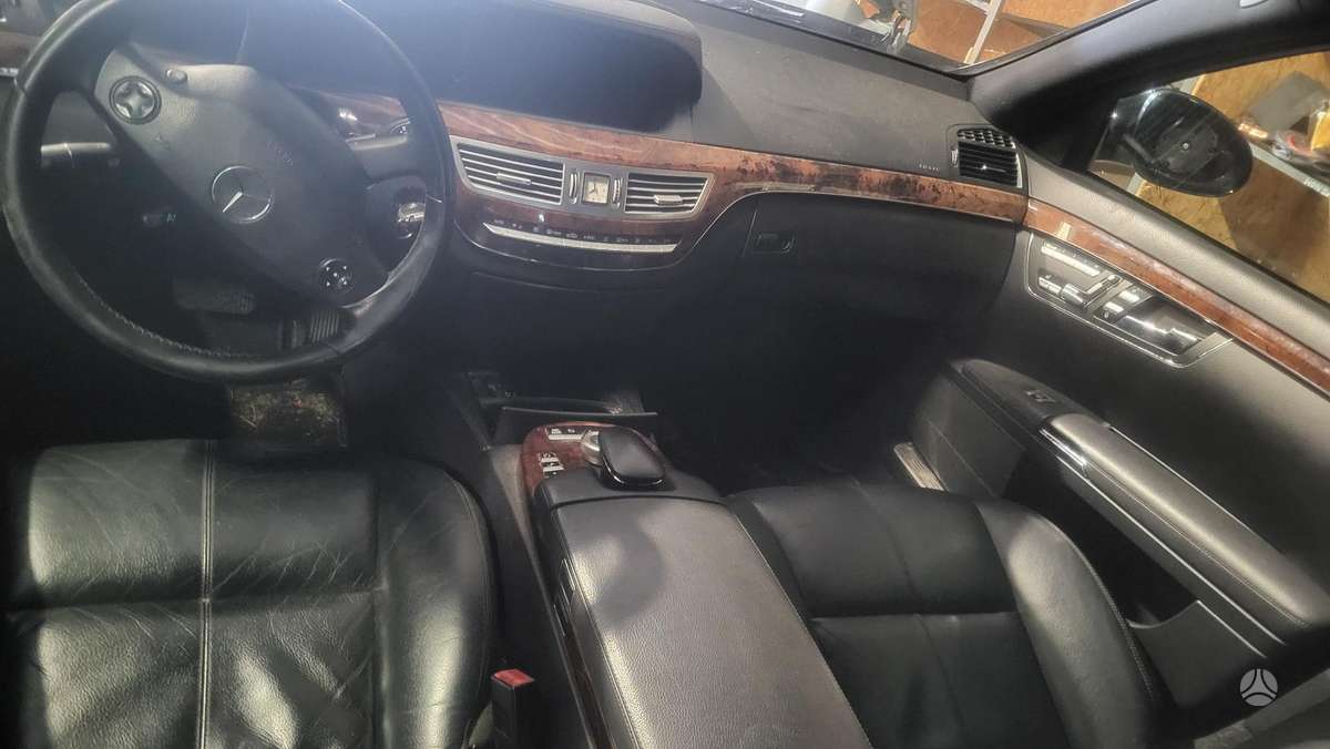 Mercedes-Benz S320