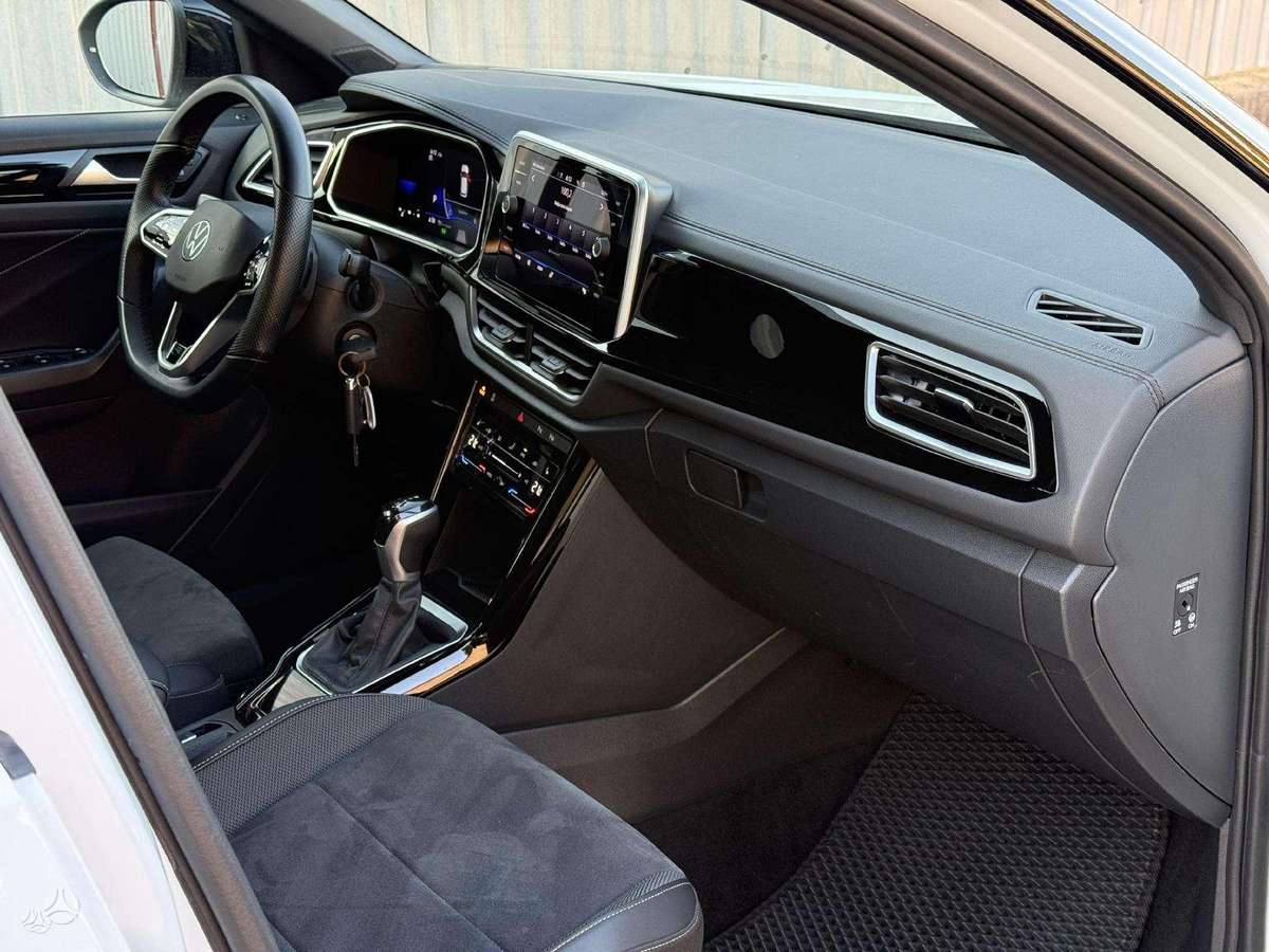 Volkswagen T-Roc - 12