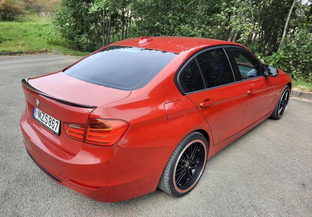 BMW 320, 2.0 l., Седан