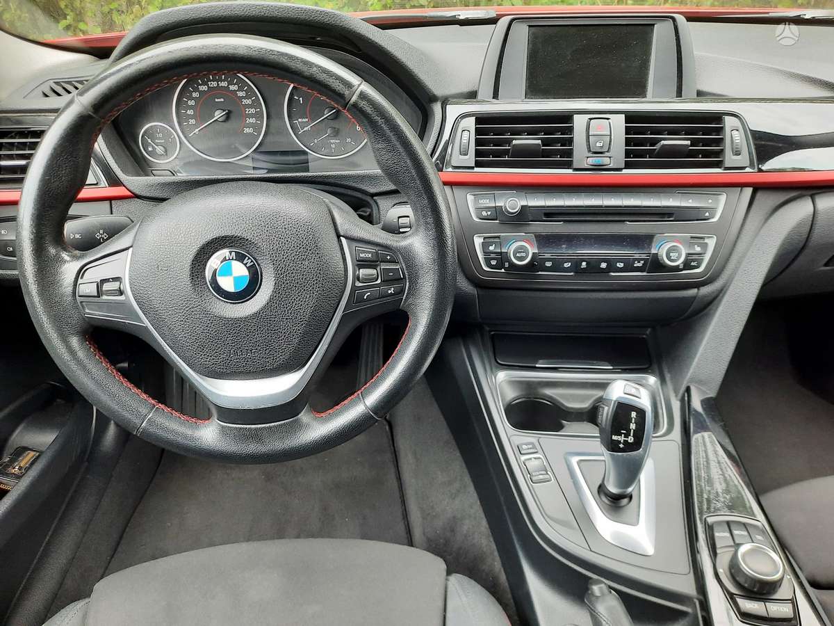 BMW 320, 2.0 l., Седан