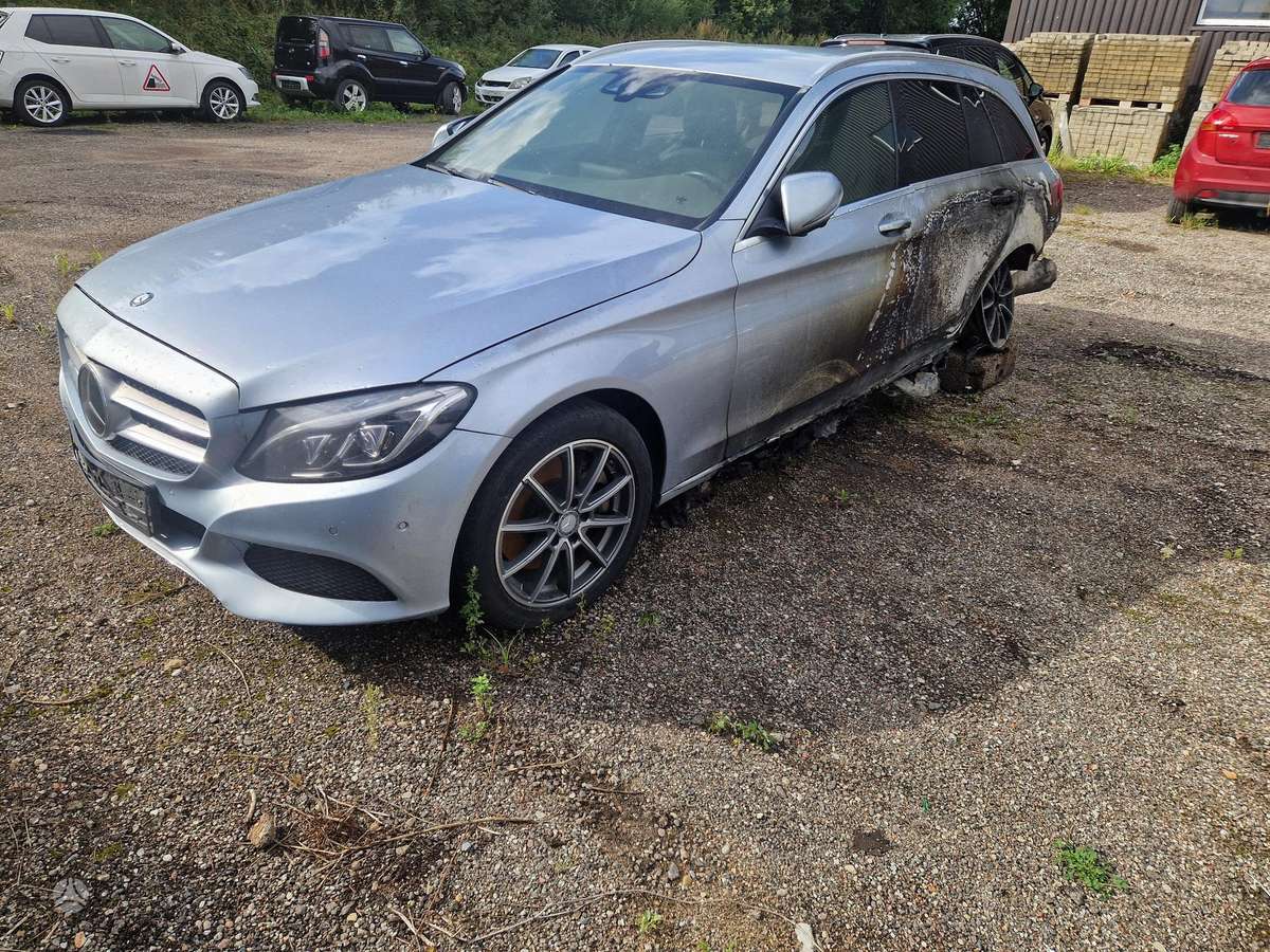 Mercedes-Benz C klasė dalimis